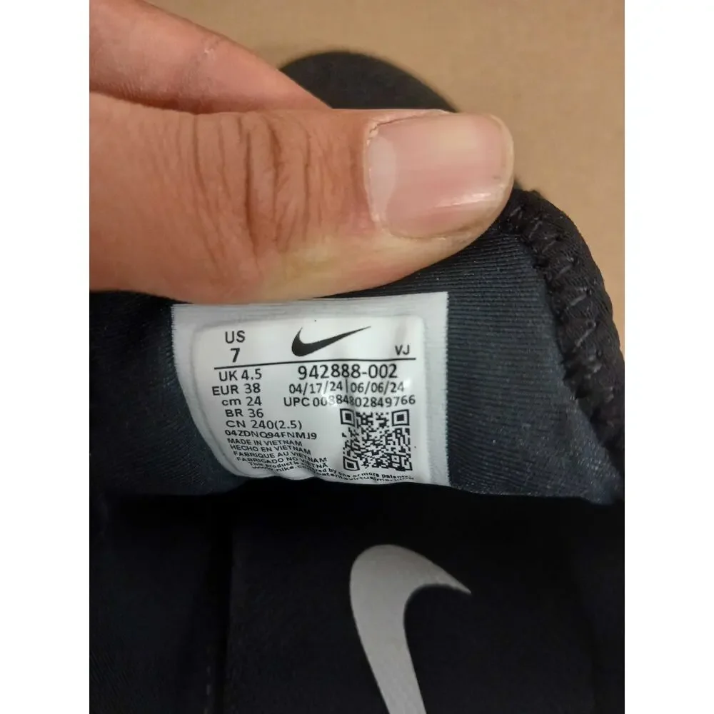 USED Nike Women's Free Trainer 8 Cross Training Shoes (7, Black/Black-Black) - Picture 5 of 8